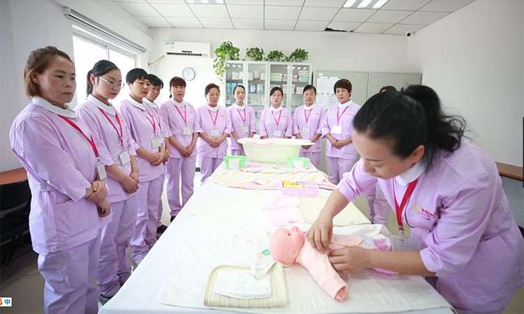 家嘉母婴育婴师课堂